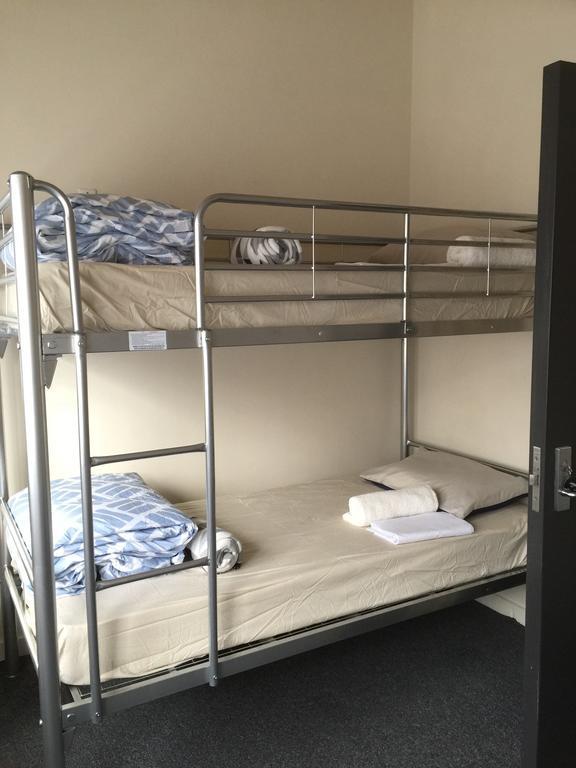 הוסטל Cromwell Backpackers מראה חיצוני תמונה