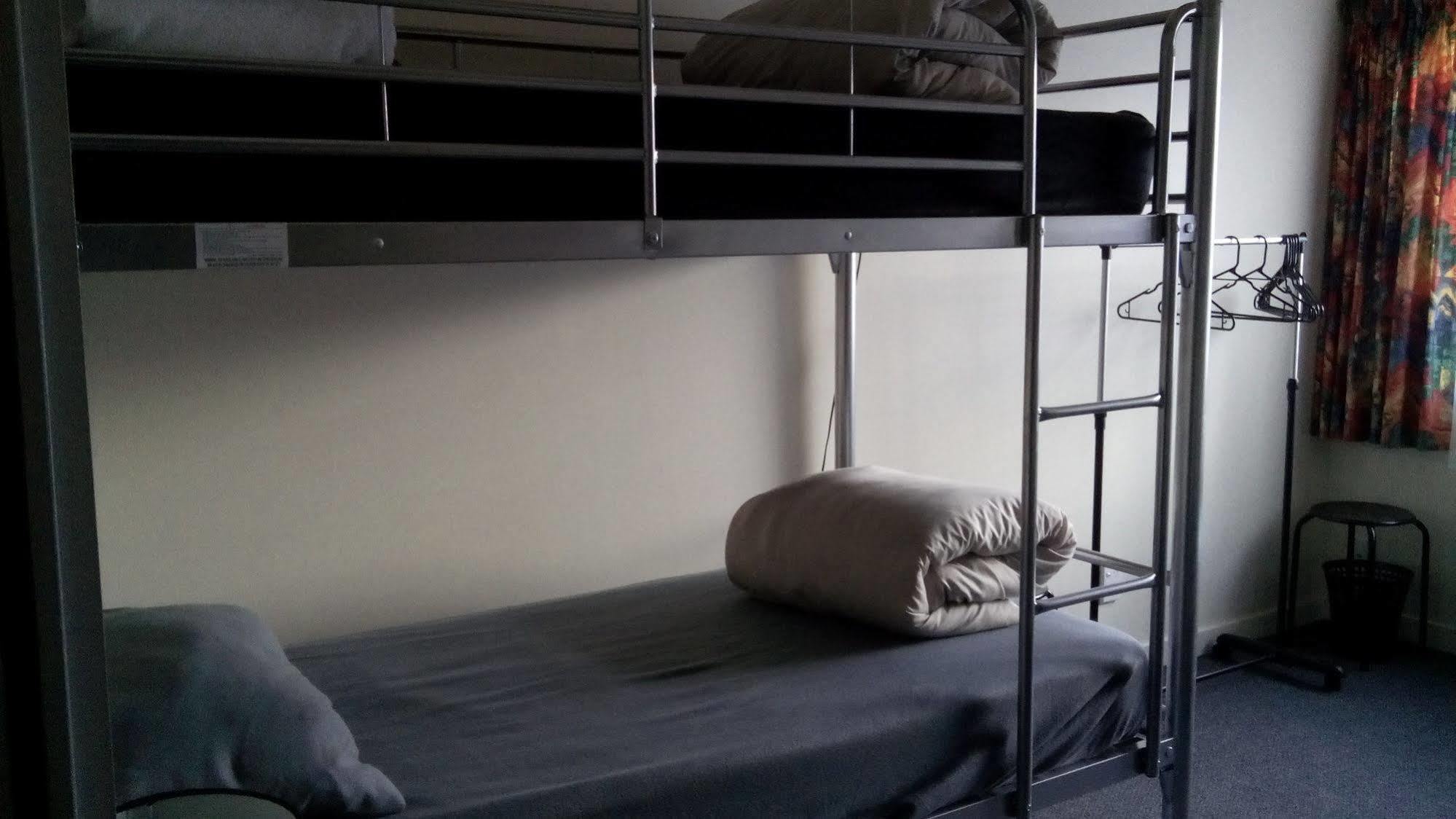 הוסטל Cromwell Backpackers מראה חיצוני תמונה